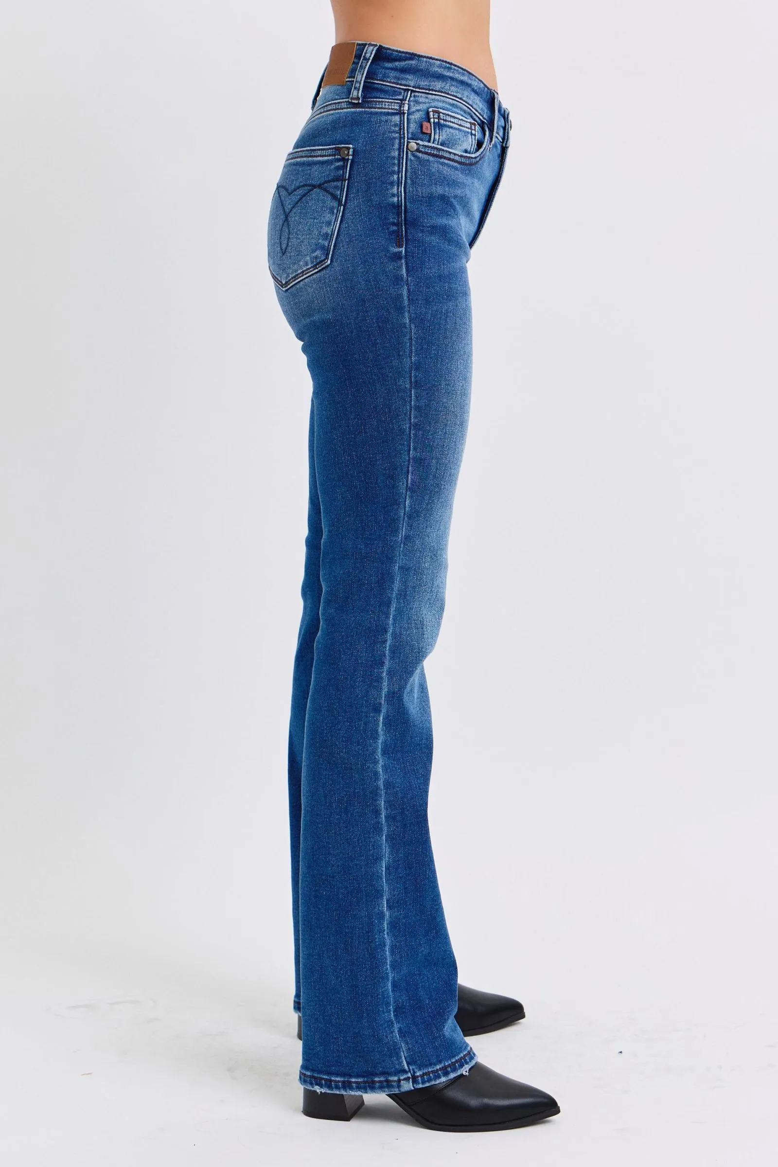 Judy Blue Mid Rise Thermal Bootcut Denim Jeans 82621