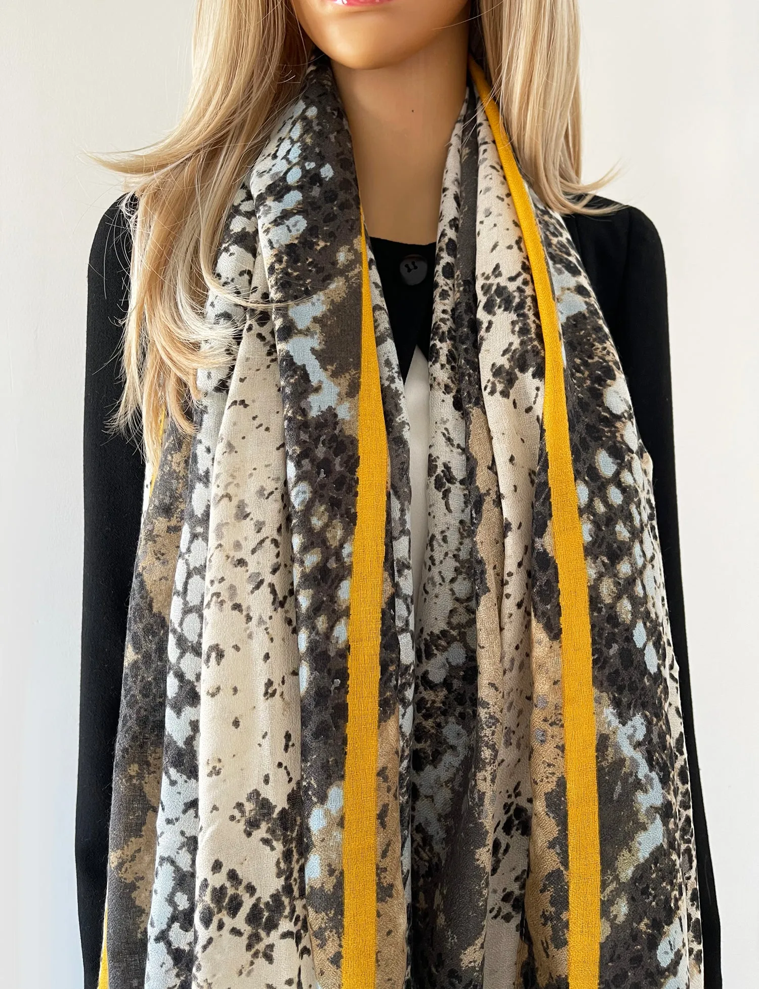 LARGE BEIGE SNAKESKIN PRINT SHAWL SCARF WITH STRIPE