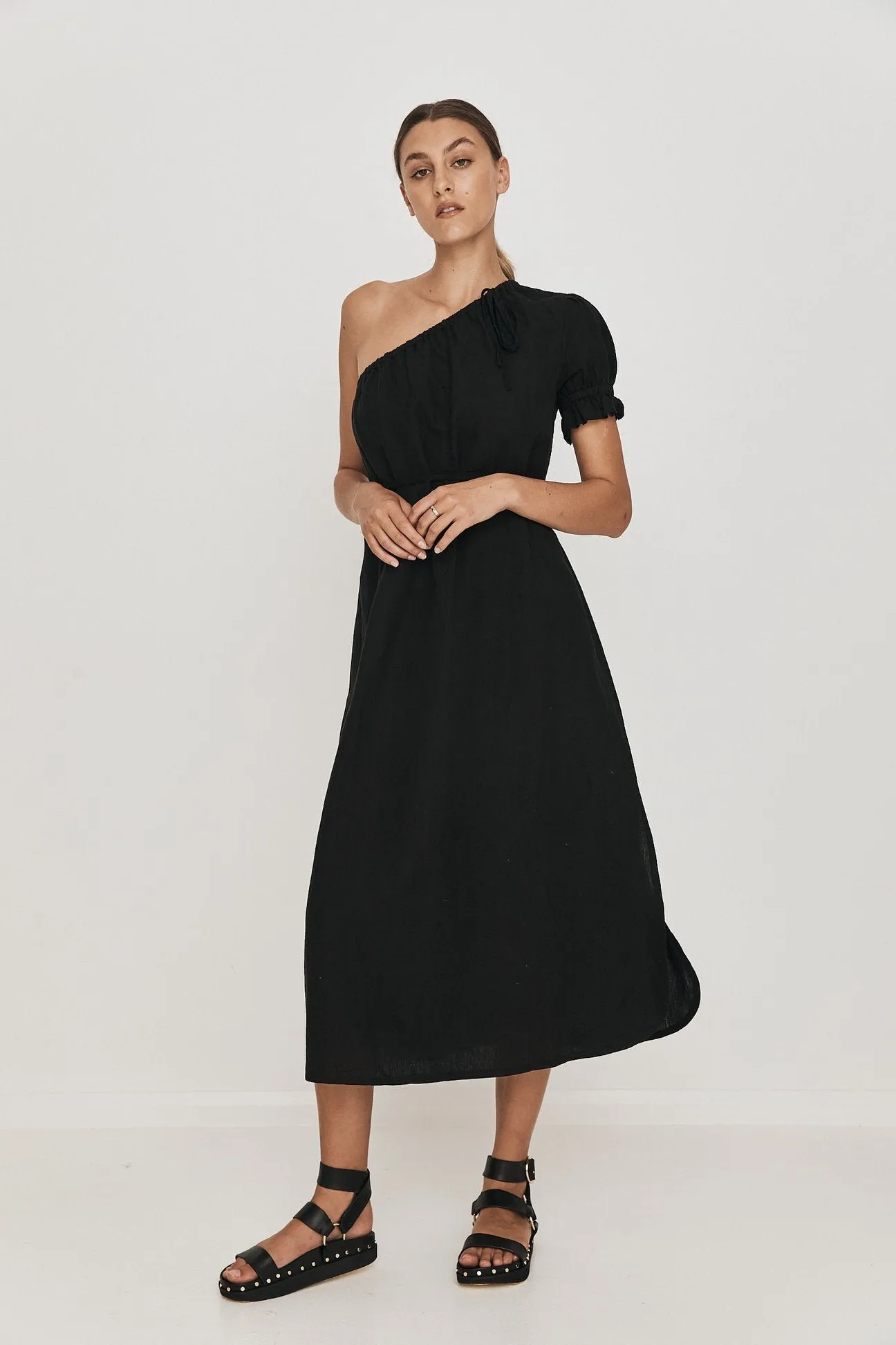 Mara Gown in Black