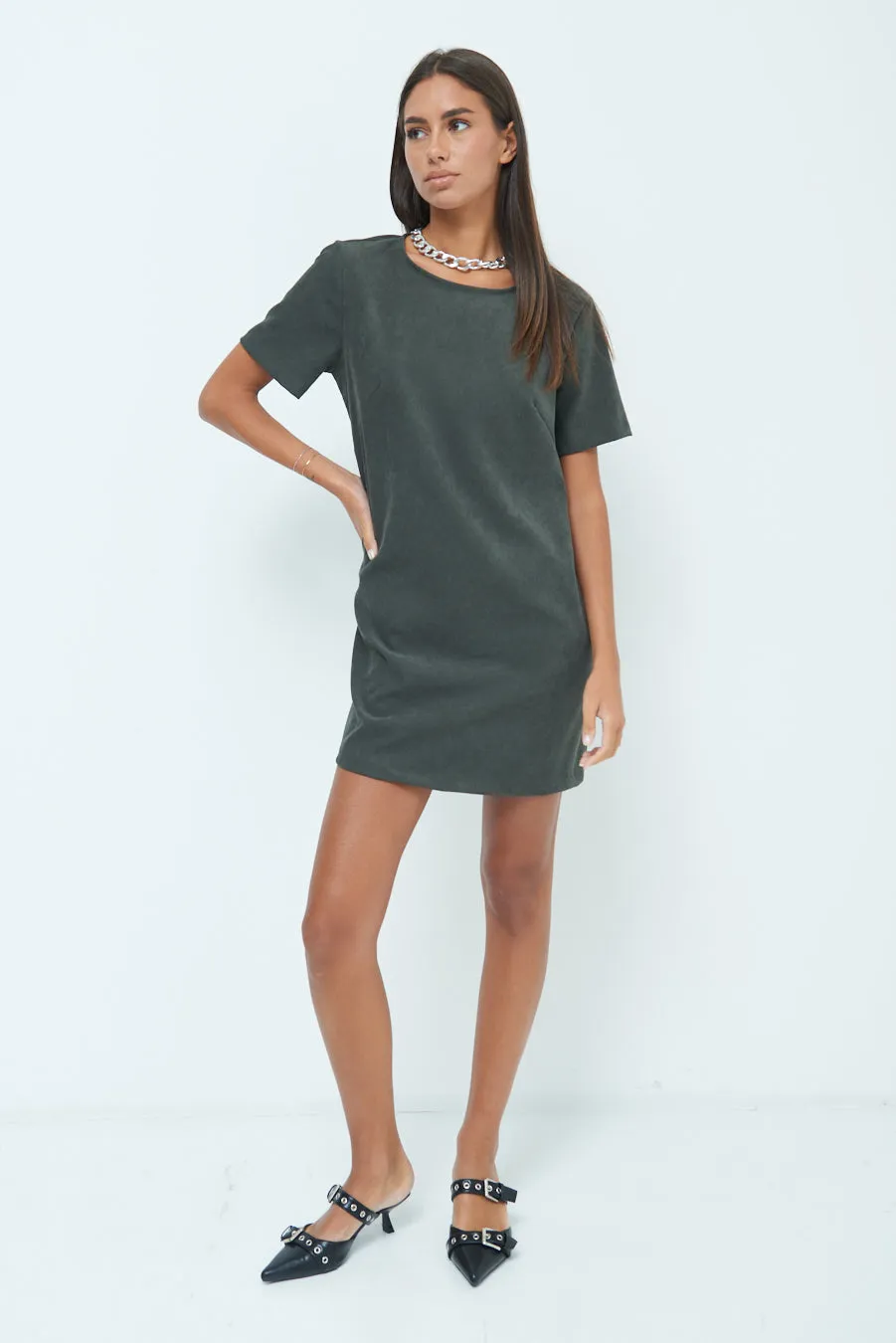 Minimalist short sleeve shift dress wholesale