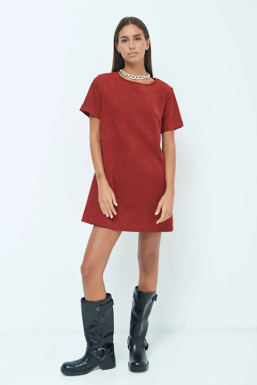 Minimalist short sleeve shift dress wholesale