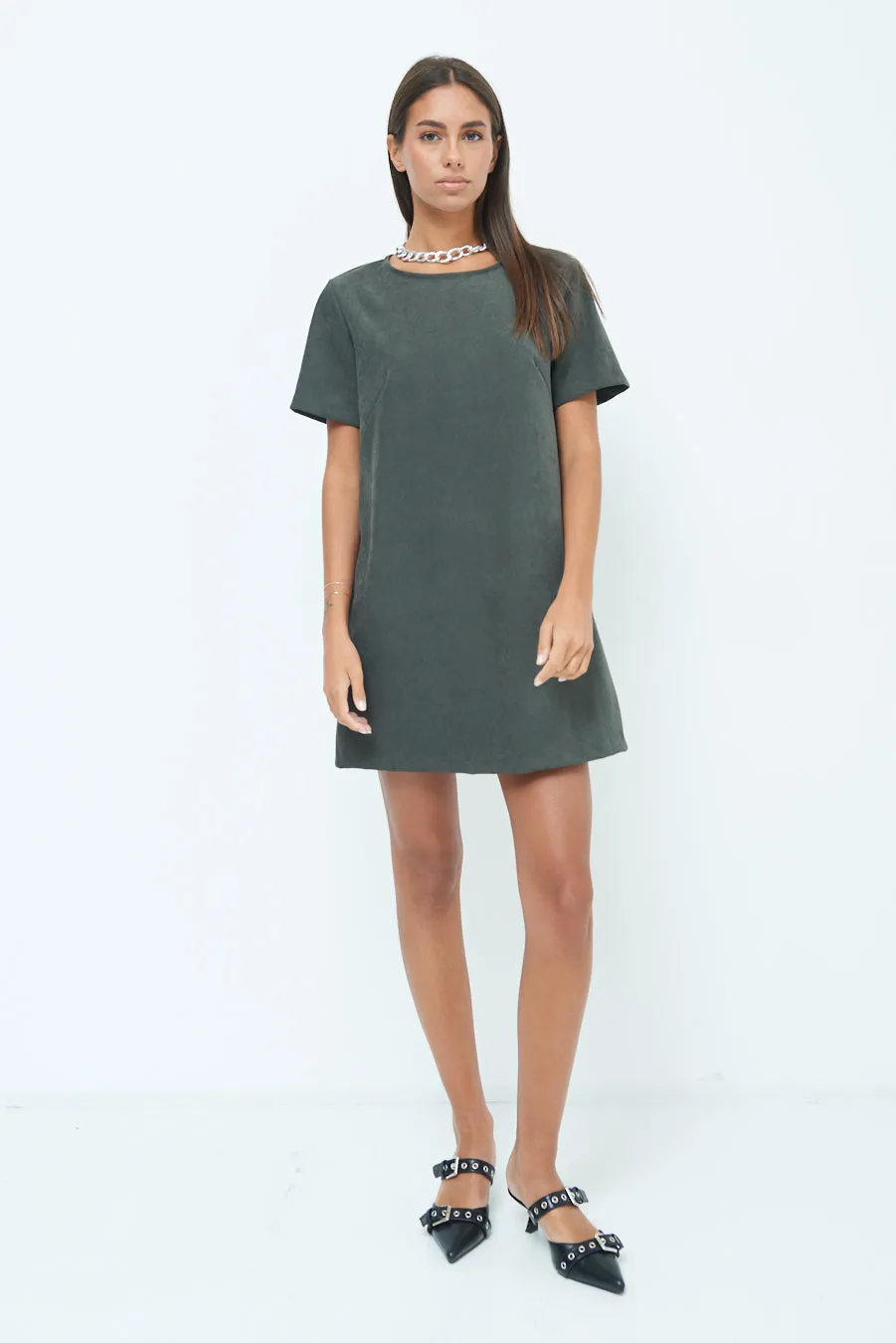 Minimalist short sleeve shift dress wholesale