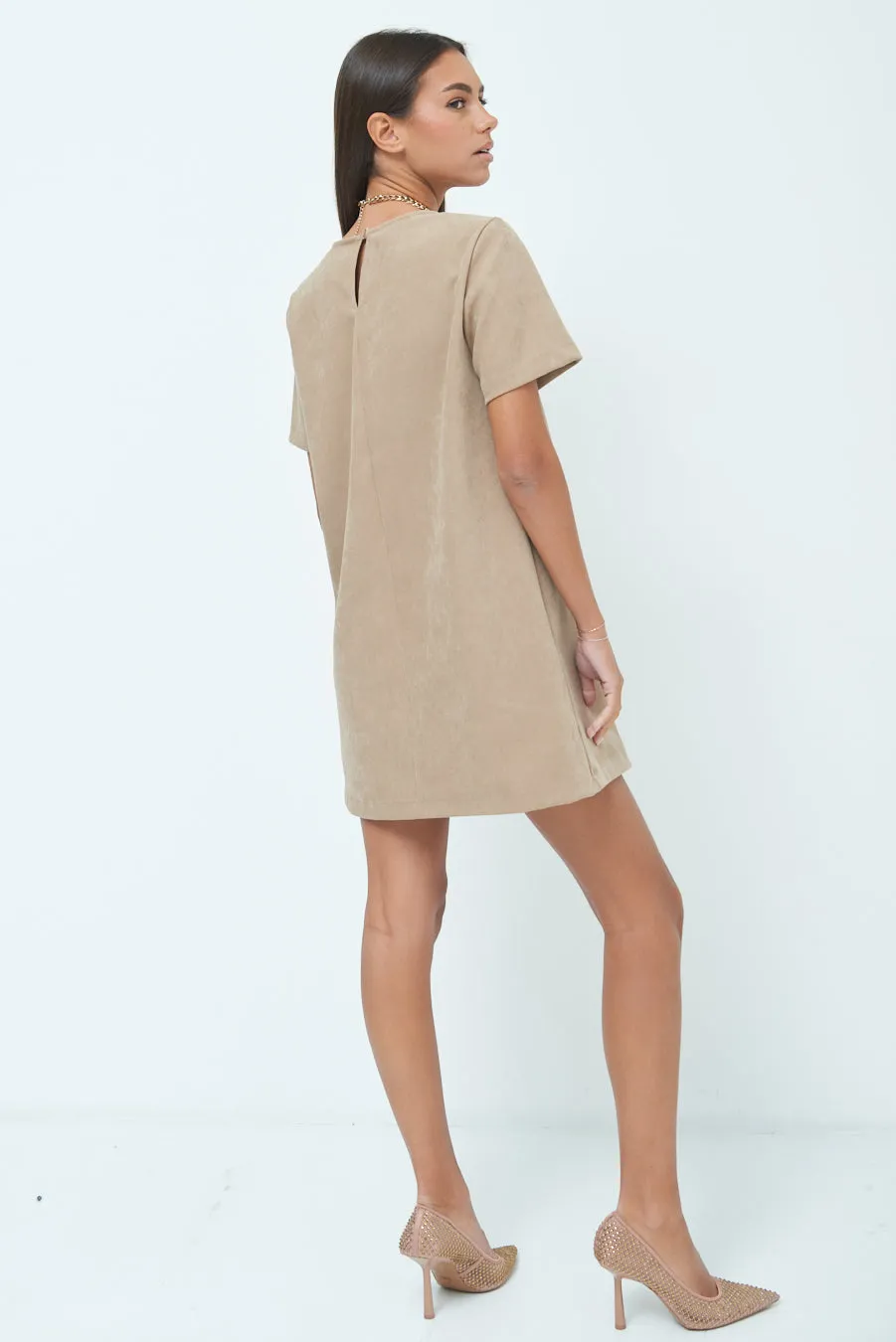 Minimalist short sleeve shift dress wholesale