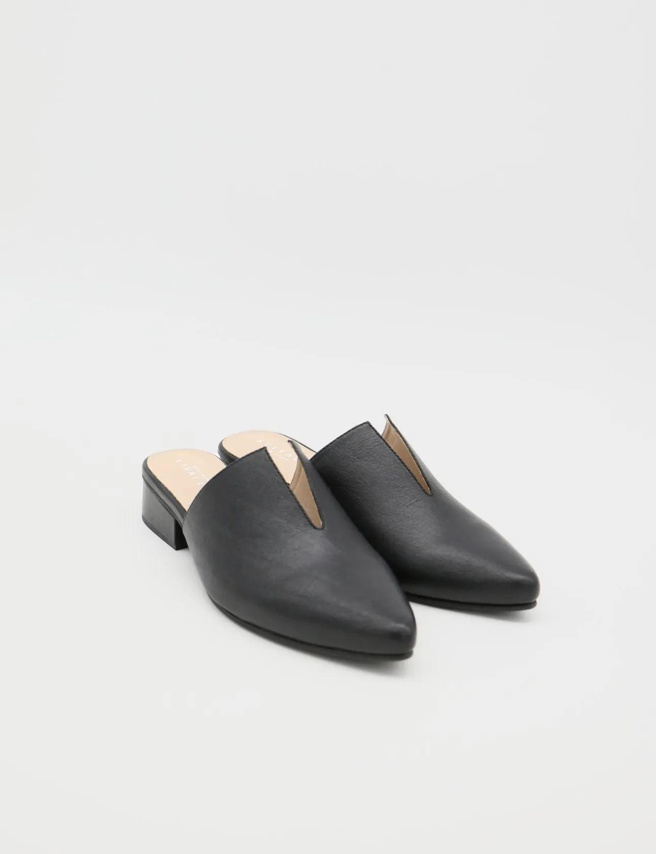 Pijao mules sandals in black leather womens shoes