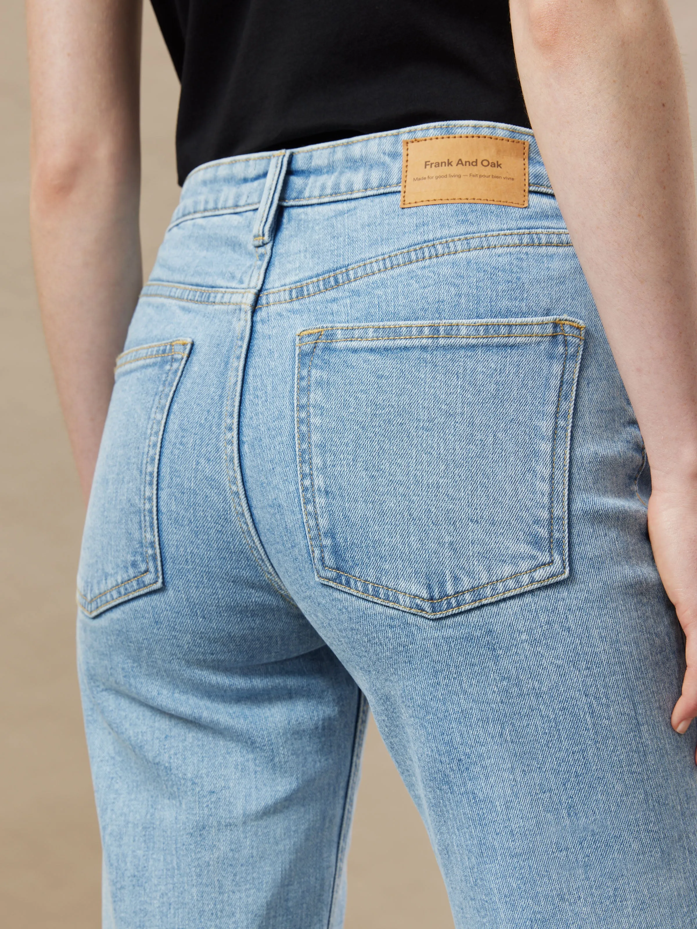 The Cyndi Straight Jean in Light Wash