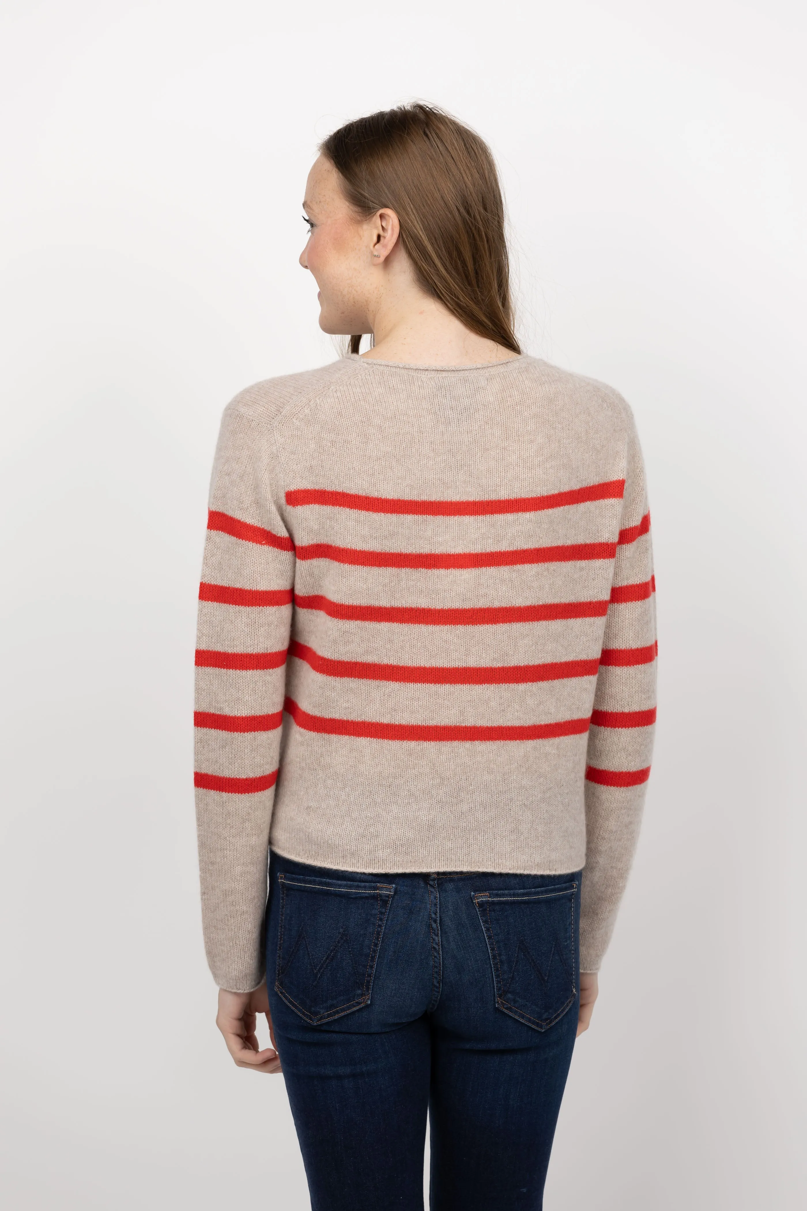 White   Warren Cashmere Featherweight Roll Trim Crew Sweater in Sandwisp/Scarlet